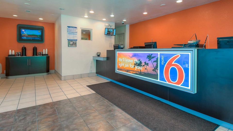 Motel 6 San Diego, CA - Hotel Circle - Mission Valley, C92108, San Diego CA