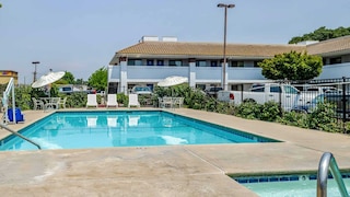 Motel 6 Oakdale, CA