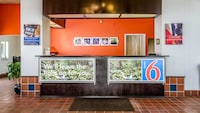 Motel 6 Oakdale, CA
