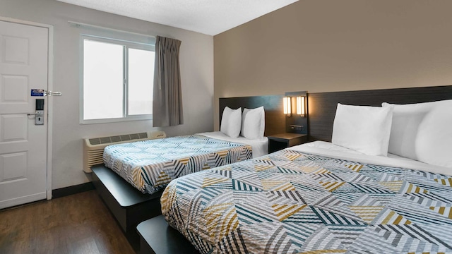 2 Full Beds | Non-Smoking, Micfridge