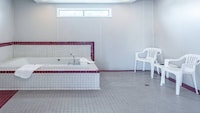 Motel 6 Madras, OR