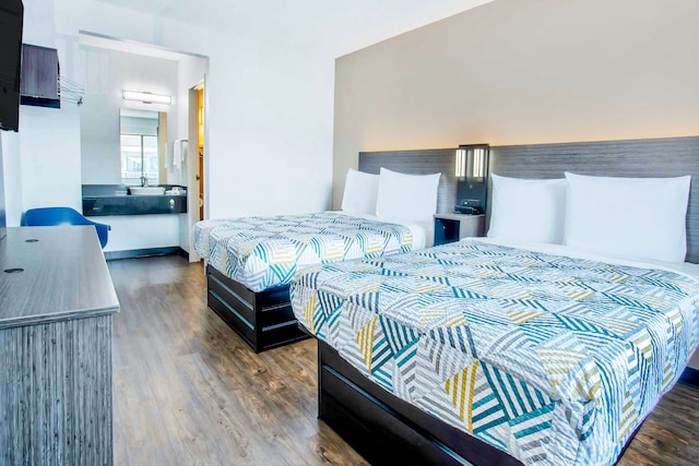 2 Full Beds | Smoking