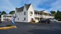 Motel 6 Southington, CT - Hartford