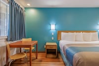 Motel 6 Canby, OR