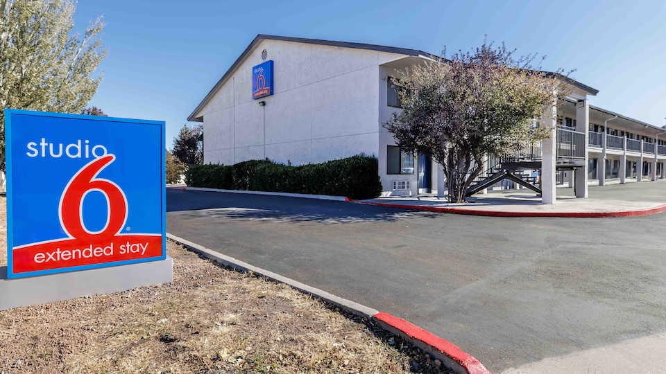 Studio 6 Suites Flagstaff, AZ, C86004-2, Flagstaff AZ