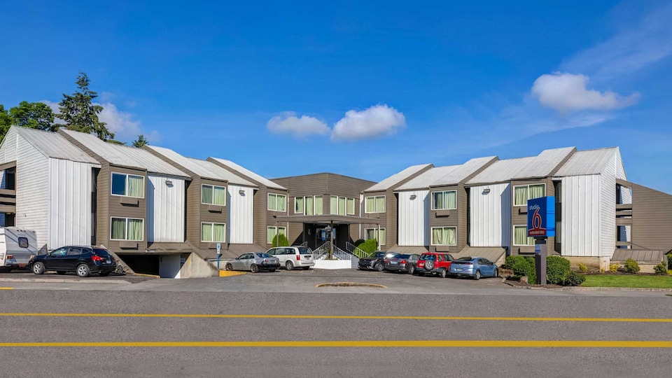 Studio 6 Portland, OR, C97220, Portland OR