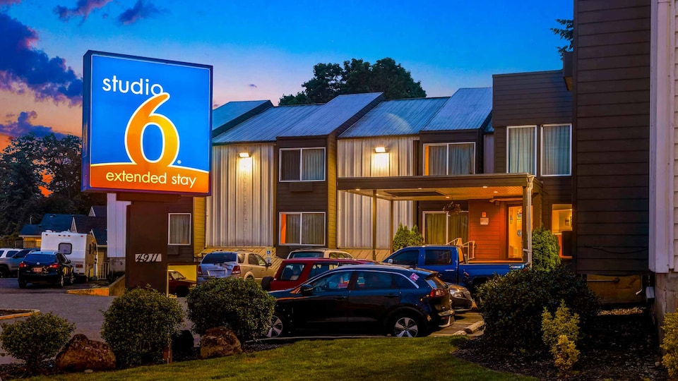 Studio 6 Portland, OR, C97220, Portland OR