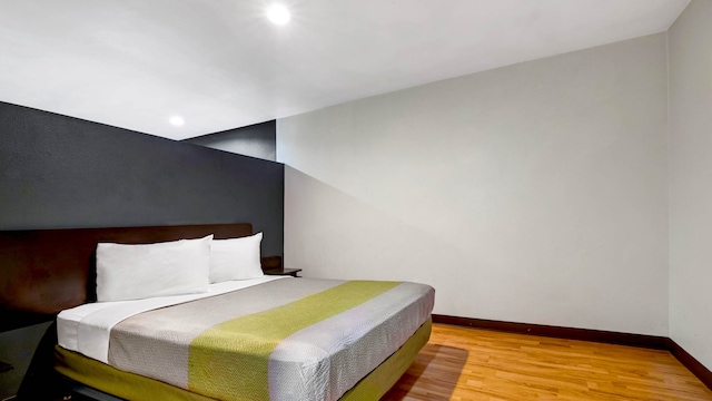 1 King Bed | Non-Smoking, Kitchen