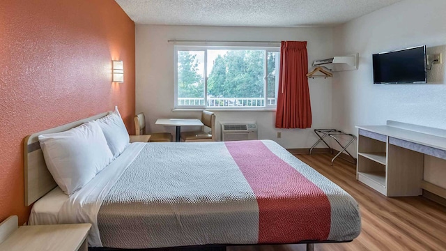 1 King Bed | Non-Smoking