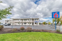 Motel 6 Beaverton, OR