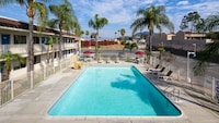 Motel 6 Jurupa Valley, CA - Riverside West