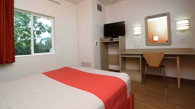 1 FULL BED | ADA/TUB