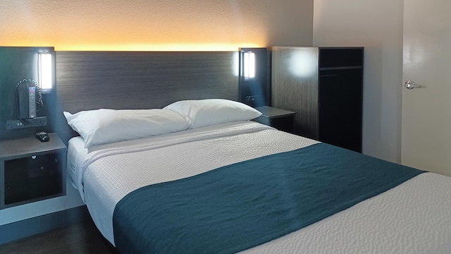 1 Full Bed | ADA/RI Shower