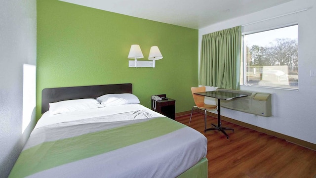 1 Full Bed | ADA/RI Shower/Micfridge