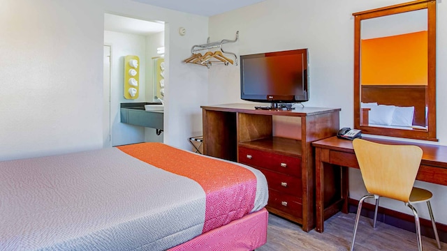 1 Queen Bed | Non-Smoking