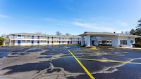 Motel 6 Pendleton, OR - West