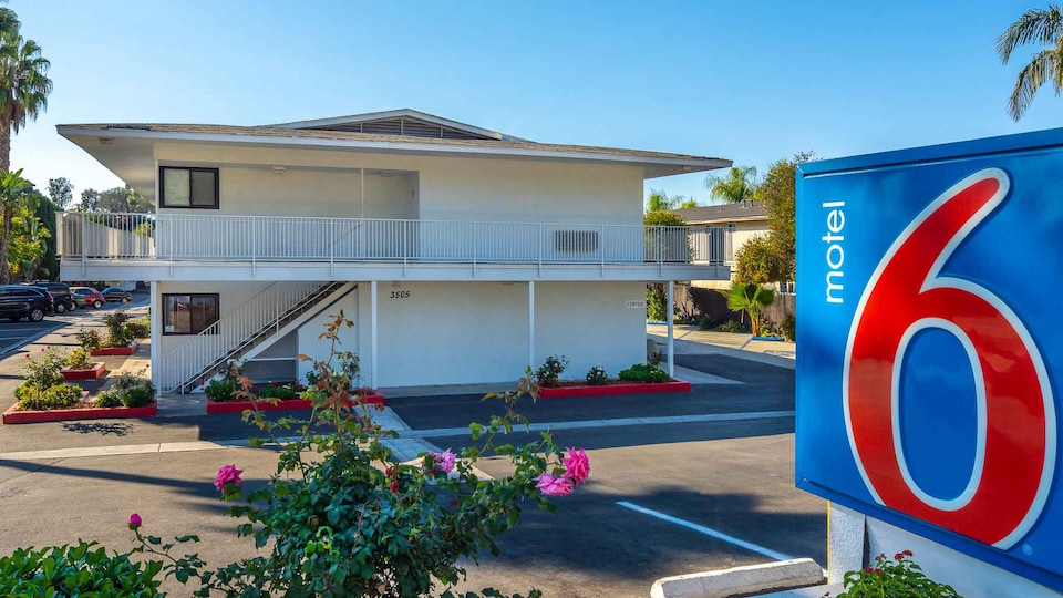 Motel 6 Santa Barbara, CA - State Street, Santa Barbara_g6, Santa Barbara