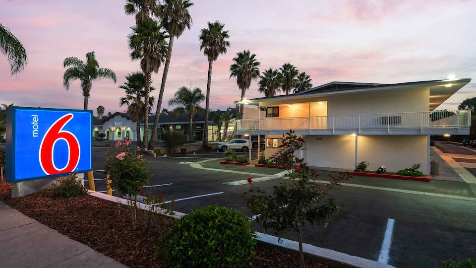 Motel 6 Santa Barbara, CA - State Street, Santa Barbara_g6, Santa Barbara