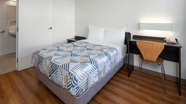 1 FULL BED | ADA/TUB