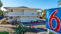 Motel 6 Santa Barbara, CA - State Street