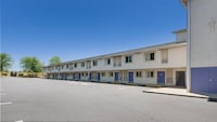 Motel 6 Statesville, NC