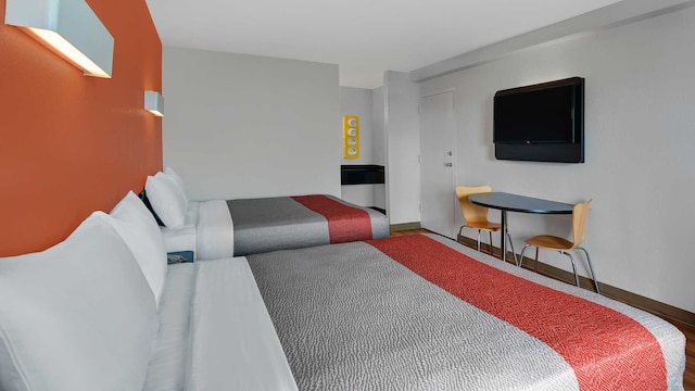 2 Queen Beds | Premium, Micfridge