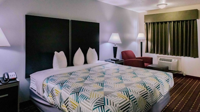 1 King Bed | Smoking, Micfridge