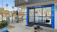 Motel 6 Ventura, CA - Beach