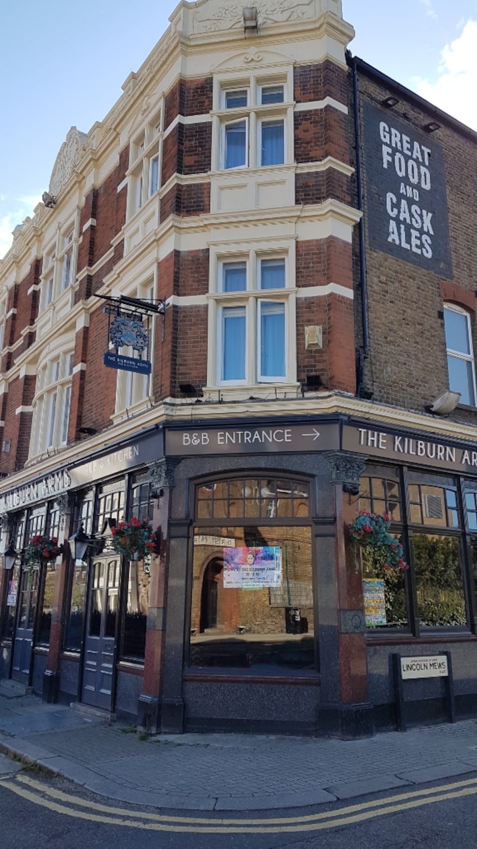 OYO The Kilburn Arms, Camden London, London