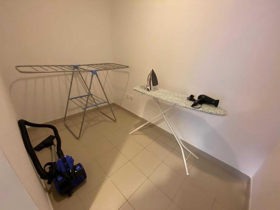 OYO HOME 1470 Spacious Two Bedroom, Al Reem Island, Abu Dhabi