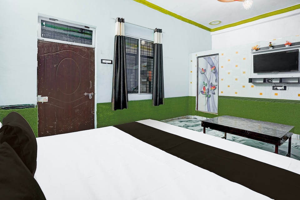 Hotel O J.B. HOTEL, Bewar, Bewar