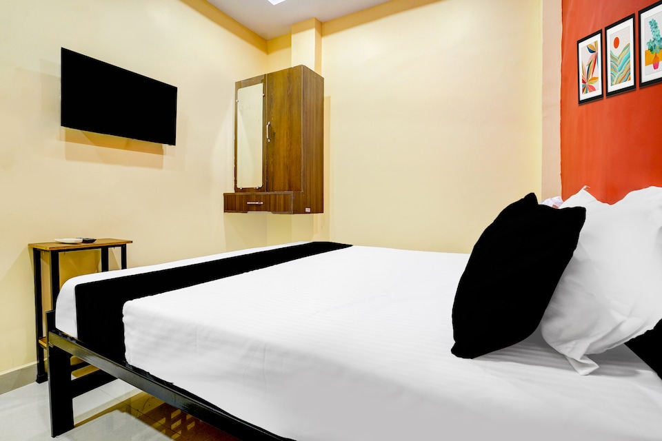 Hotel O Aatmakuri, Bhilai, Bhilai