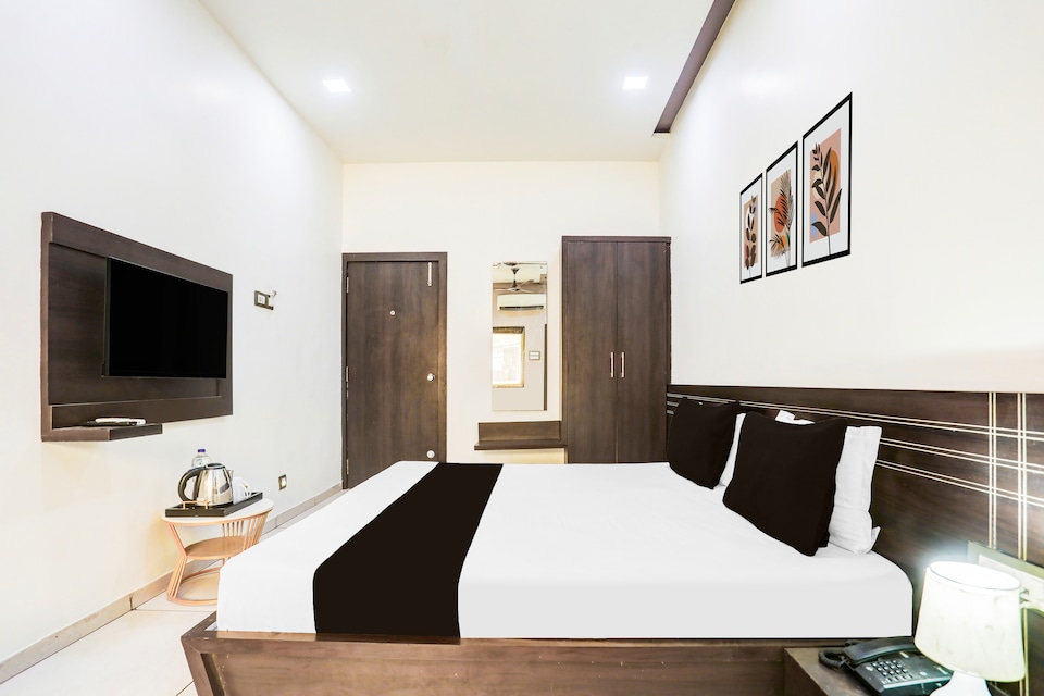Hotel O Veraval Junction formerly Hotel Shreenath Ji, Somnath, Somnath