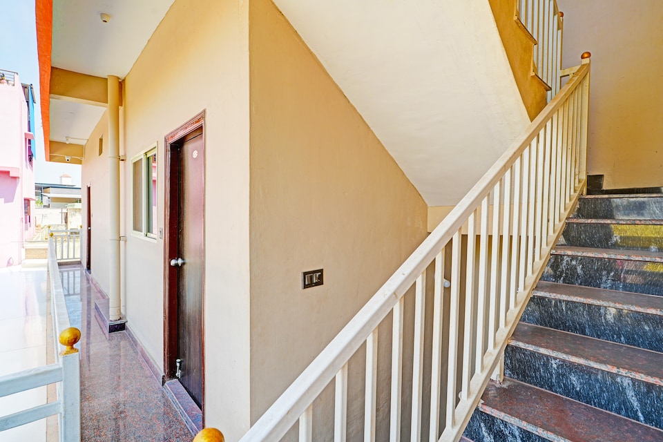 Hotel O Sri Sai Lodging AND Boarding, Mysore Outer, Mysore