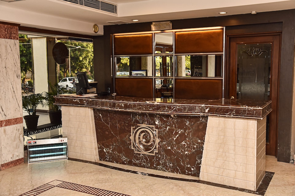 OYO 2210 Hotel Park Grand, South Chandigarh, Chandigarh