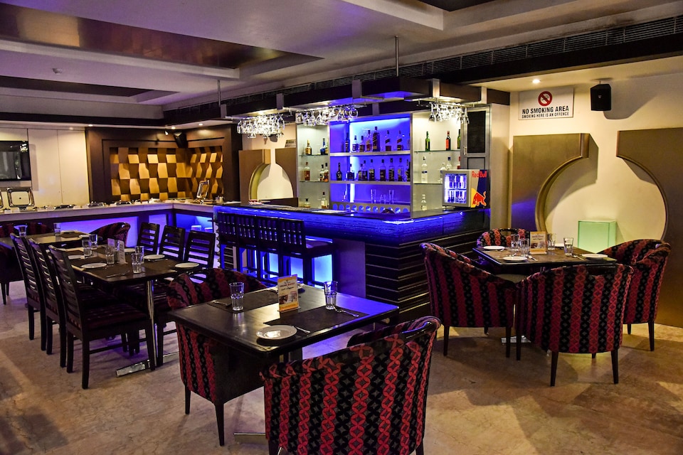 OYO 2210 Hotel Park Grand, South Chandigarh, Chandigarh