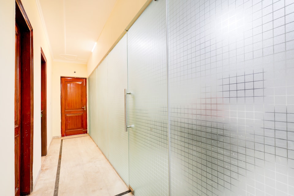 OYO 833317 Lotus Stay, Golf Course Road, Gurgaon