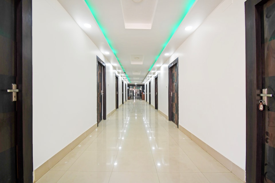 Super Collection O Raja Bazar Bailey Road, Bailey Road, Patna