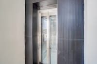 Super Townhouse Lahartara Railway Bridge Near Bus Stop