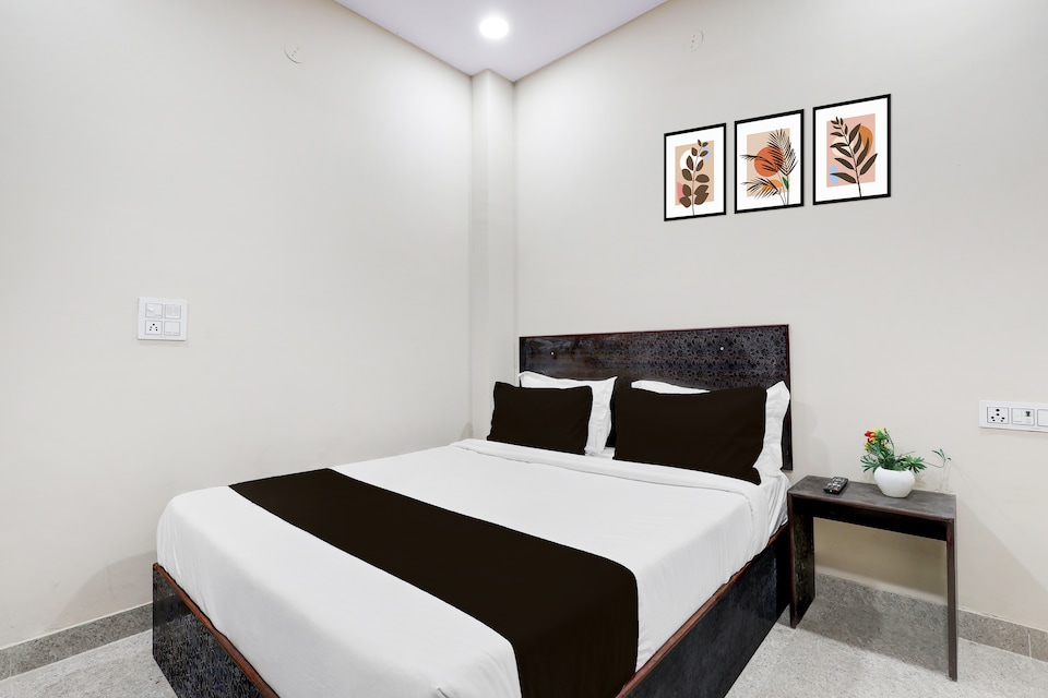 Hotel O Sun Shine Guest House , Rohini Delhi, Delhi