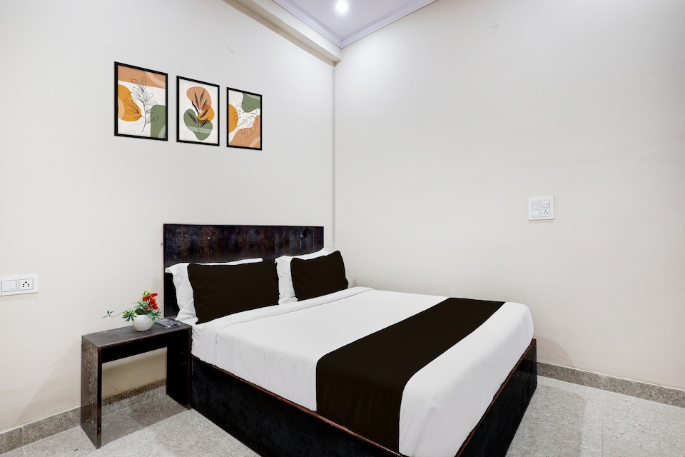 Hotel O Sun Shine Guest House , Rohini Delhi, Delhi