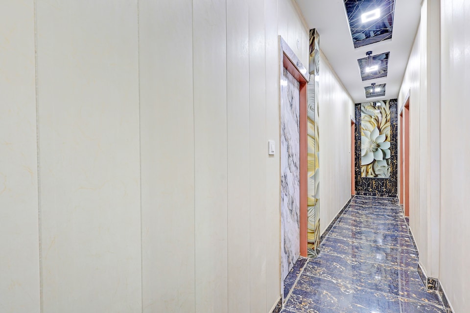Hotel O Amazing House , Paschim Vihar Delhi, Delhi