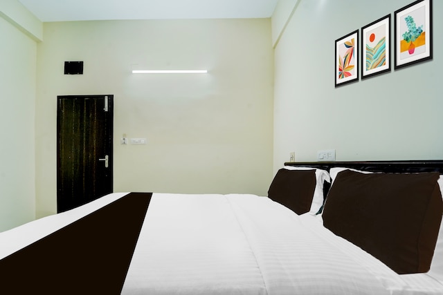 Hotel O SRI MADHAVA RESIDENCY