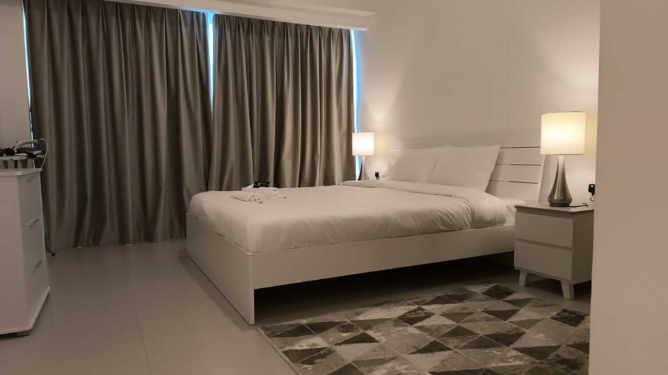 OYO HOME 1472 Luxurious Two Bedroom Furnished Apartment, Al Reem Island, Abu Dhabi