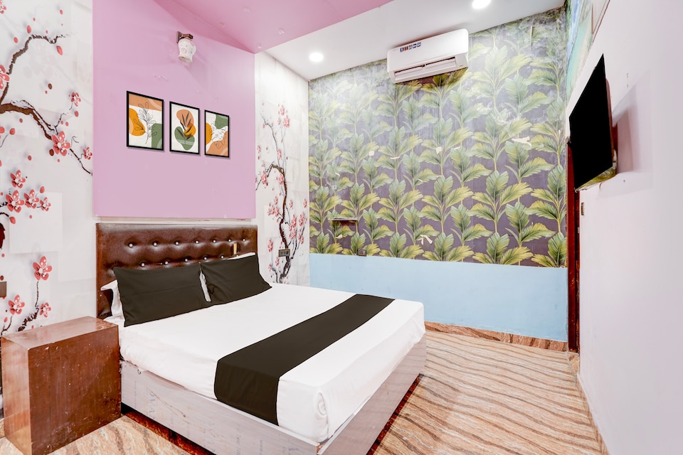 HOTEL O R.A.V, Meerut, Meerut