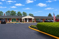 Hillcrest Motel by Oyo Aurora near Lawrenceburg