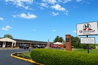 Hillcrest Motel by Oyo Aurora near Lawrenceburg