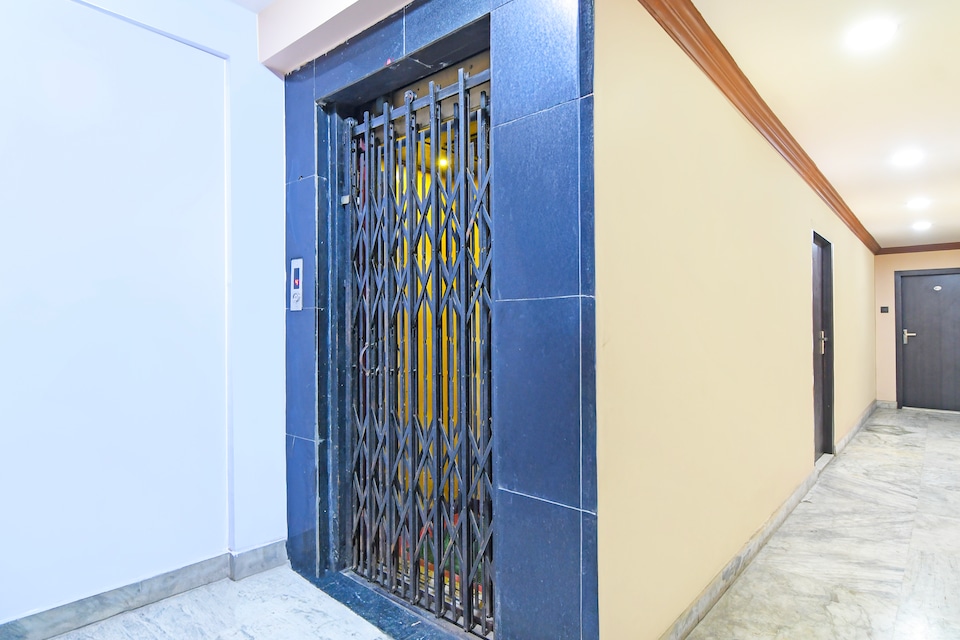 Collection O Kolkata Near Dumdum Airport, VIP Road Kolkata, Kolkata