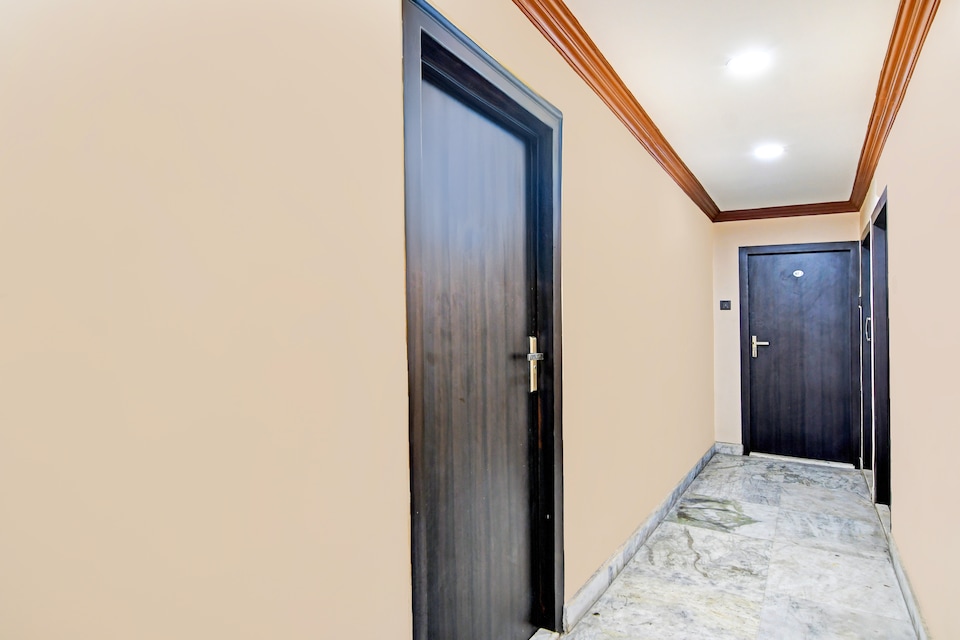 Collection O Kolkata Near Dumdum Airport, VIP Road Kolkata, Kolkata