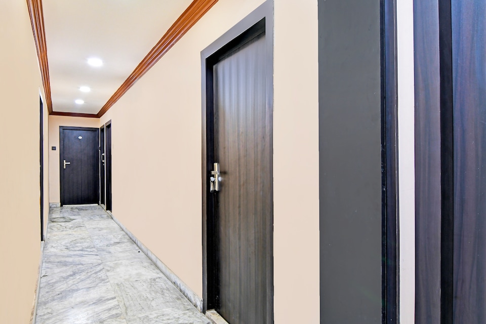 Collection O Kolkata Near Dumdum Airport, VIP Road Kolkata, Kolkata